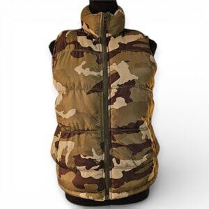 Old Navy Kids Unisex M Green Camo Puffer Vest Water Resistant Full Zip Lined